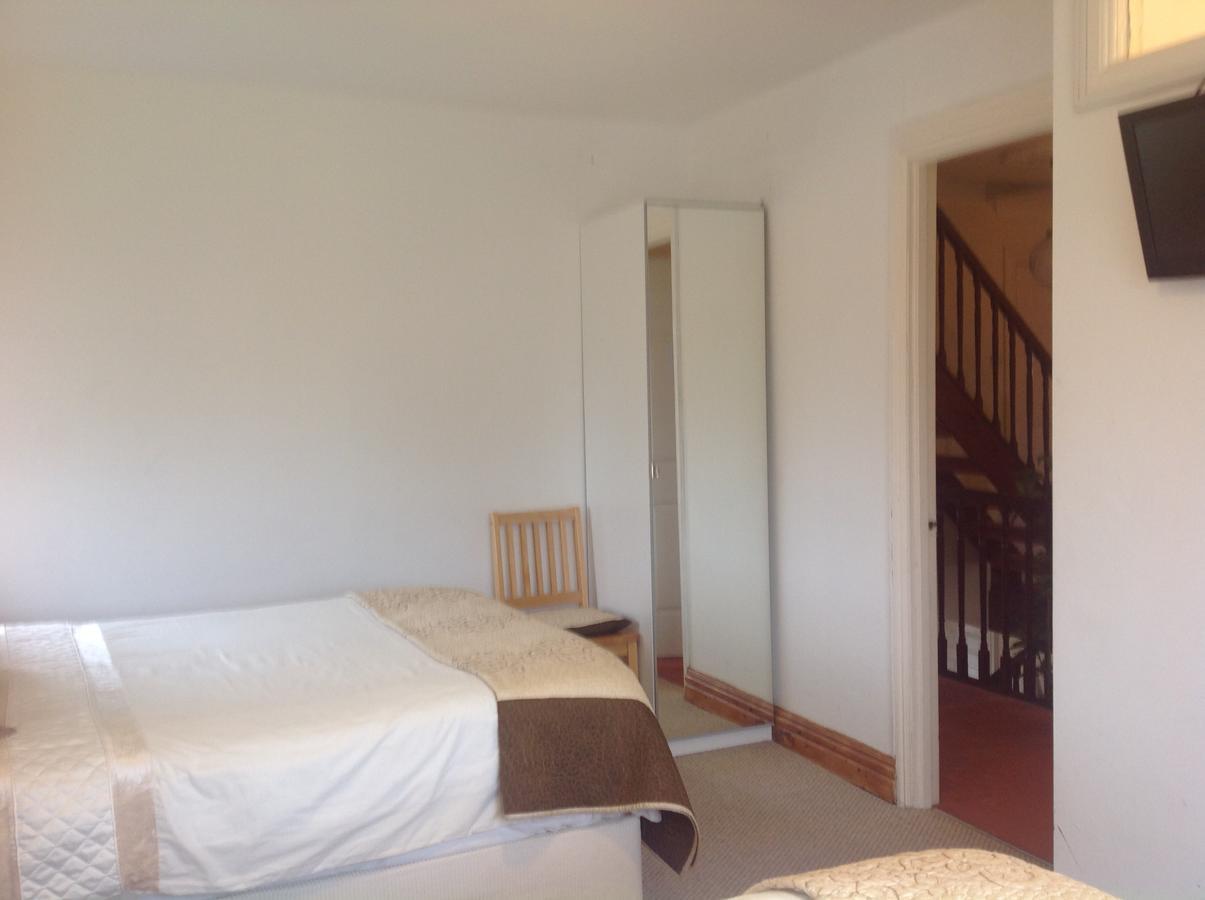 Bed and Breakfast Pebble Mill Дублін Екстер'єр фото